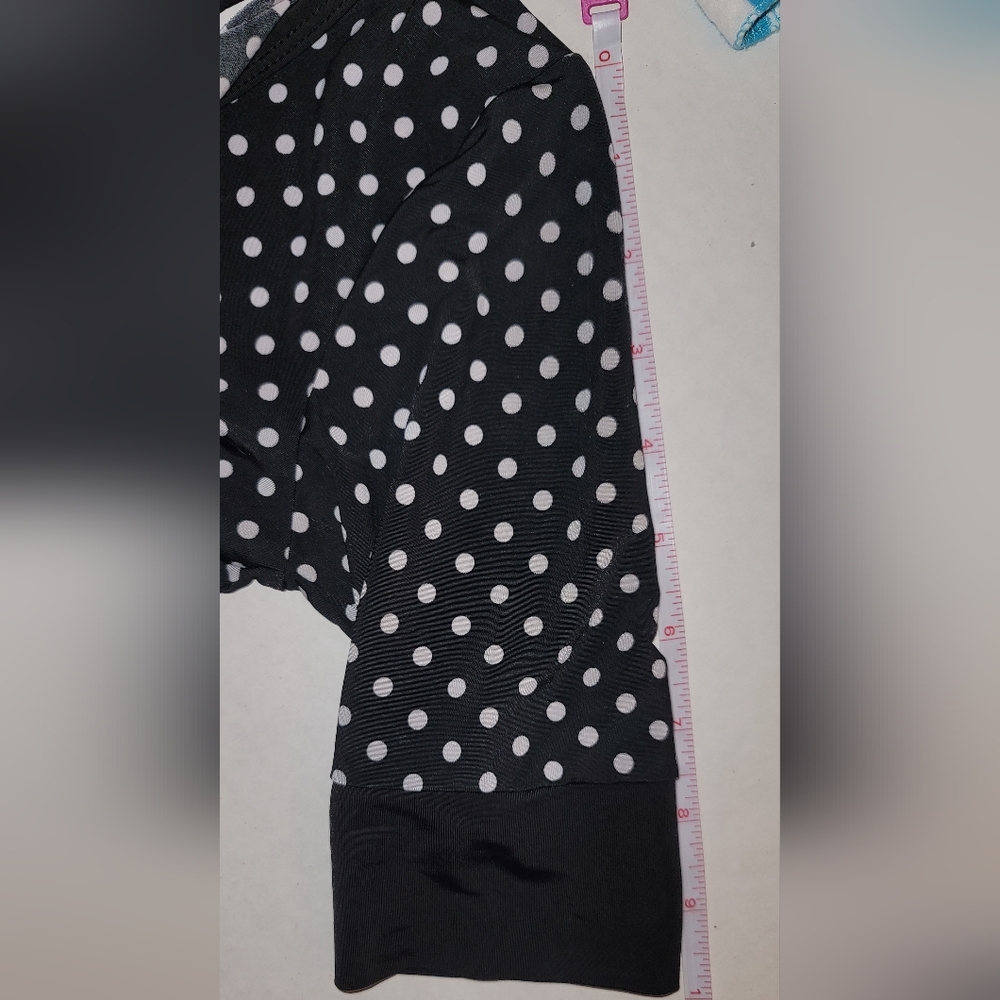 Lola Crop top V Neck  Black And white Polka Dot - Picture 7 of 10